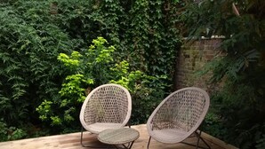 Apartment (1 Bedroom) | Balkon