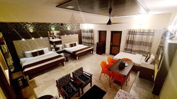 GOLDEN PREMIER FAMILY SUITE (WITH TERRACE/MINI-GARDEN) | 11 bedrooms, premium bedding, memory-foam beds, soundproofing