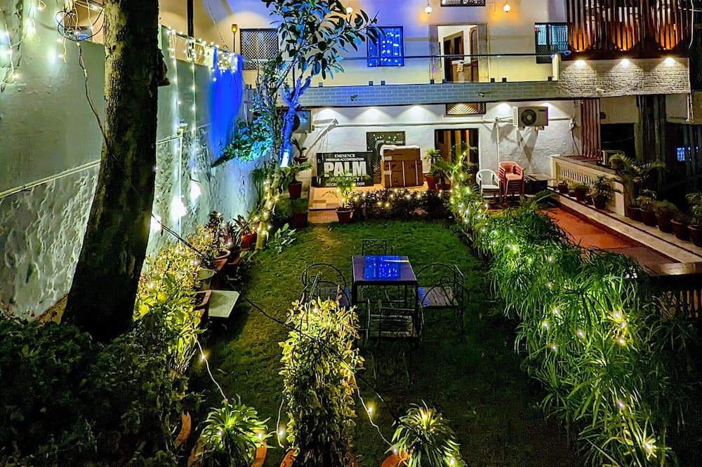 Eminence - Palm Residency