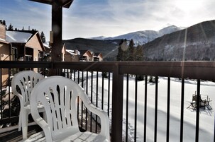 Condo, Plusieurs lits, vue sur la montagne (Blue River Condos 3 Bed 2 Bath BRLR) | Vue du balcon