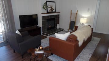 Condo, Multiple Beds (Blue River Condos 3 Bed 2 Bath BRLR) | Living area