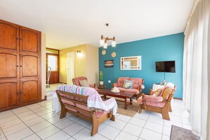 Living area - Port Edward Ocean View Duplex (Port Edward)
