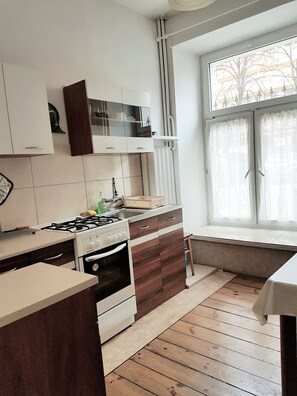 Apartment, Multiple Beds, Non Smoking | Private kitchen