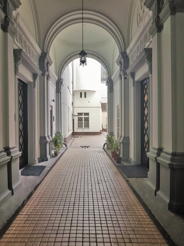 Property entrance - MTB Apartamenty Kopernika (Warsaw)