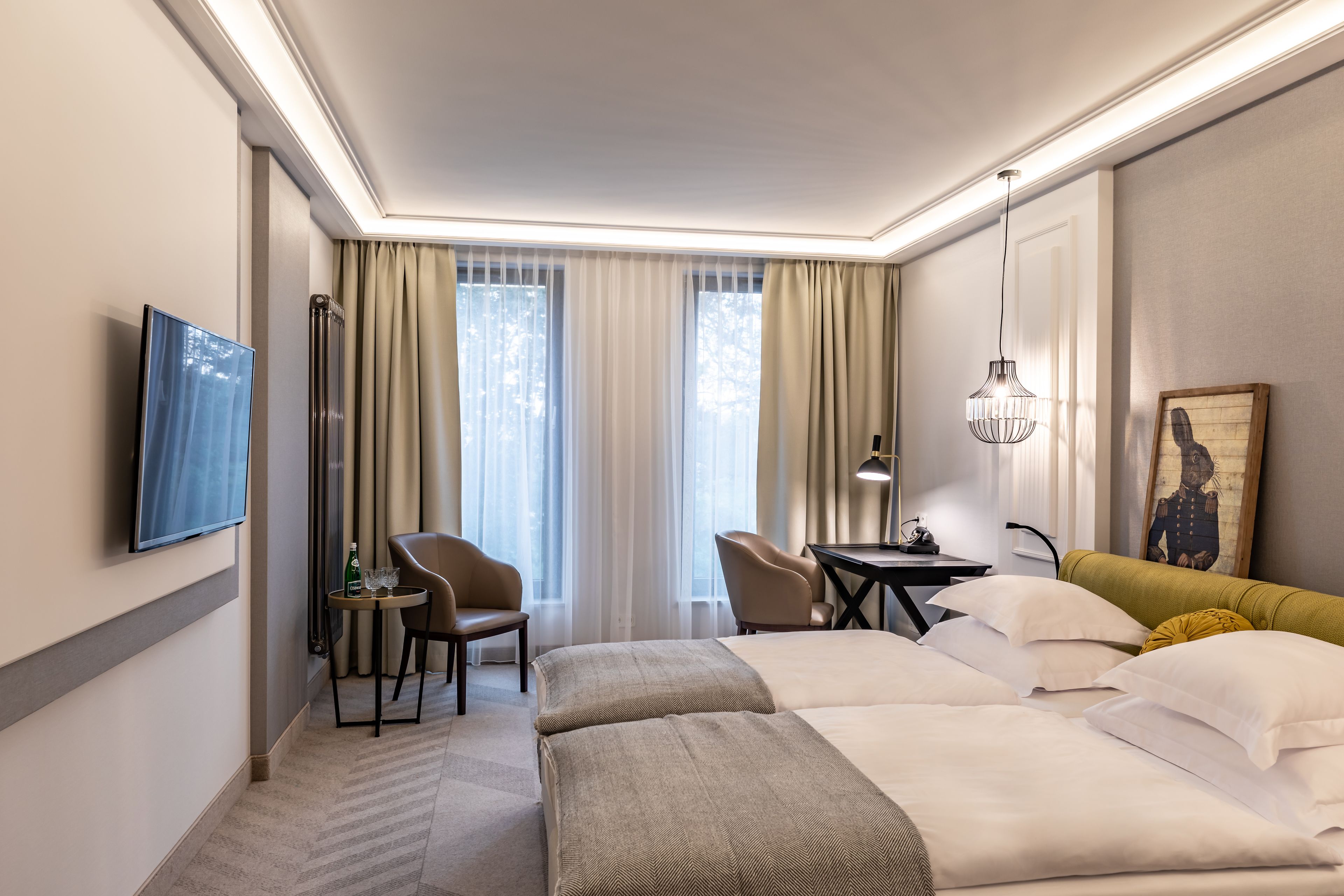 triple room | hypo-allergenic bedding, in-room safe, desk, laptop workspace