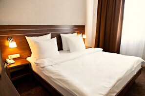 Bureau, espace de travail pour ordinateur portable