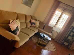 Interior detail - La Barraca de Culón (Cañada Juncosa)