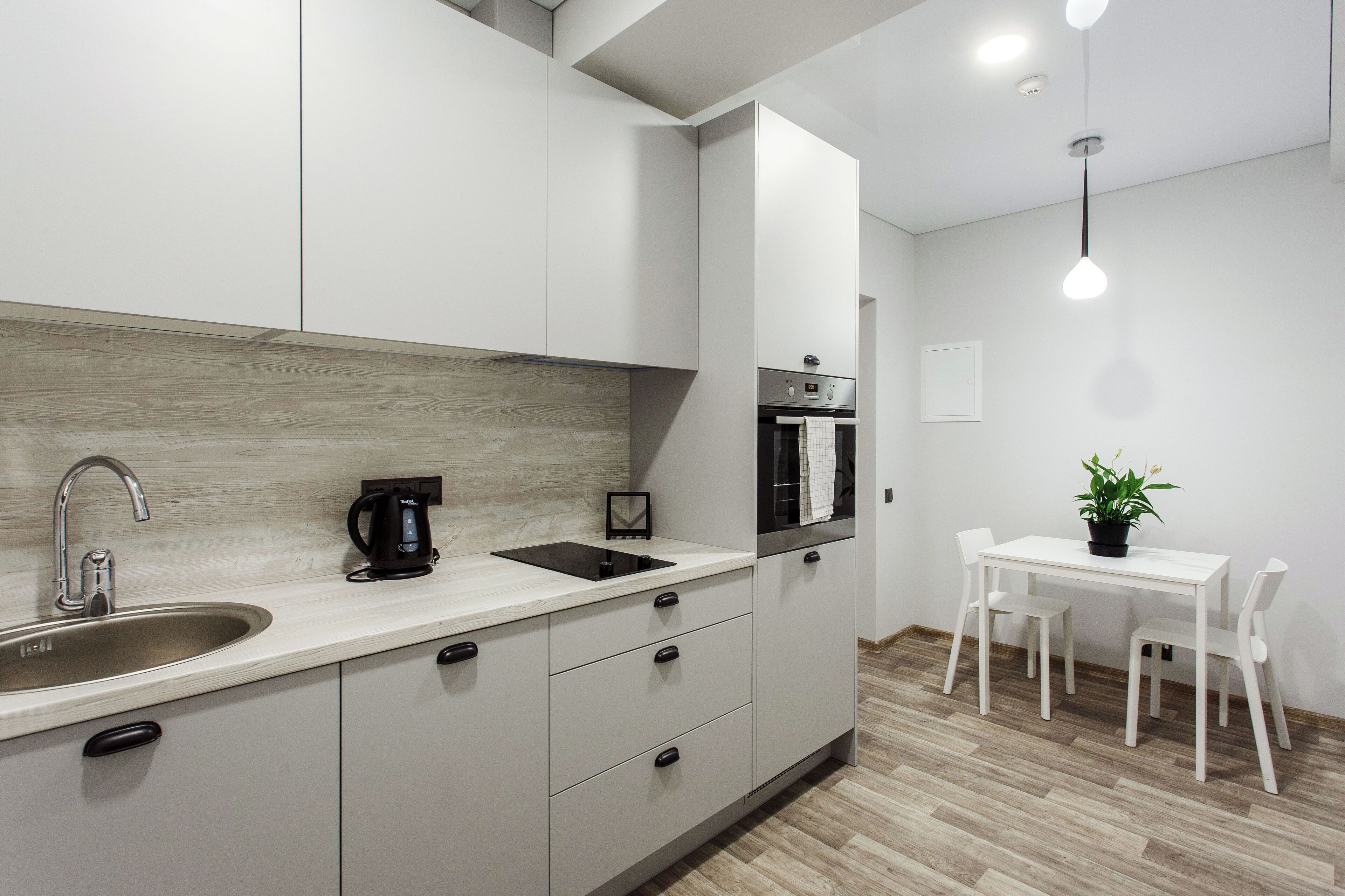 Family underground | Cucina privata | Frigorifero, forno, piano cottura, lavastoviglie