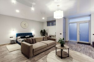 Family underground | 1 bedroom, premium bedding, desk, blackout drapes