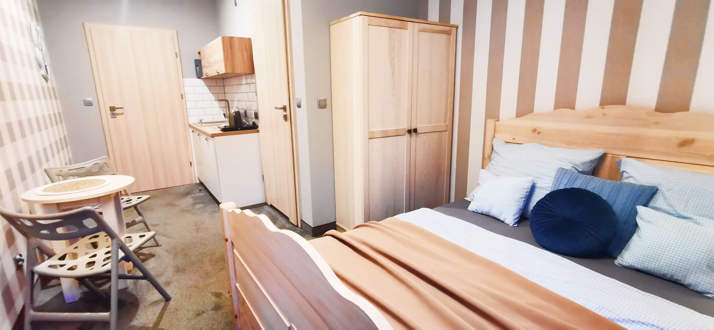 Habitación doble, 1 cama matrimonial, para no fumadores | Wifi gratis y ropa de cama 