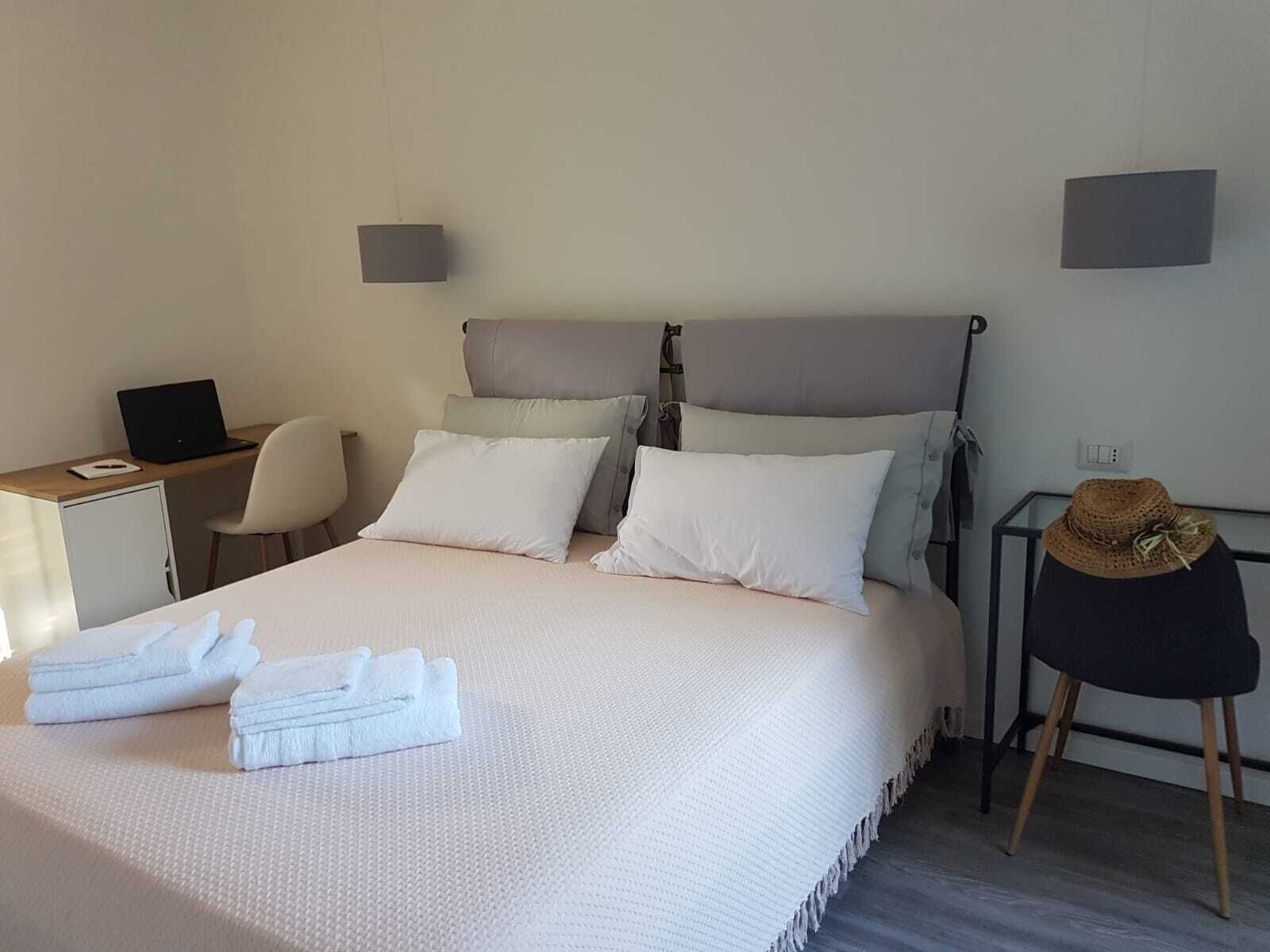 1 chambre, fer et planche à repasser, Wi-Fi, draps fournis