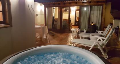 Ylellinen parvi Gran Canarialla. Poreallas ja ilmainen WIFI.