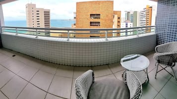Panoramic Apartment | Terrace/patio
