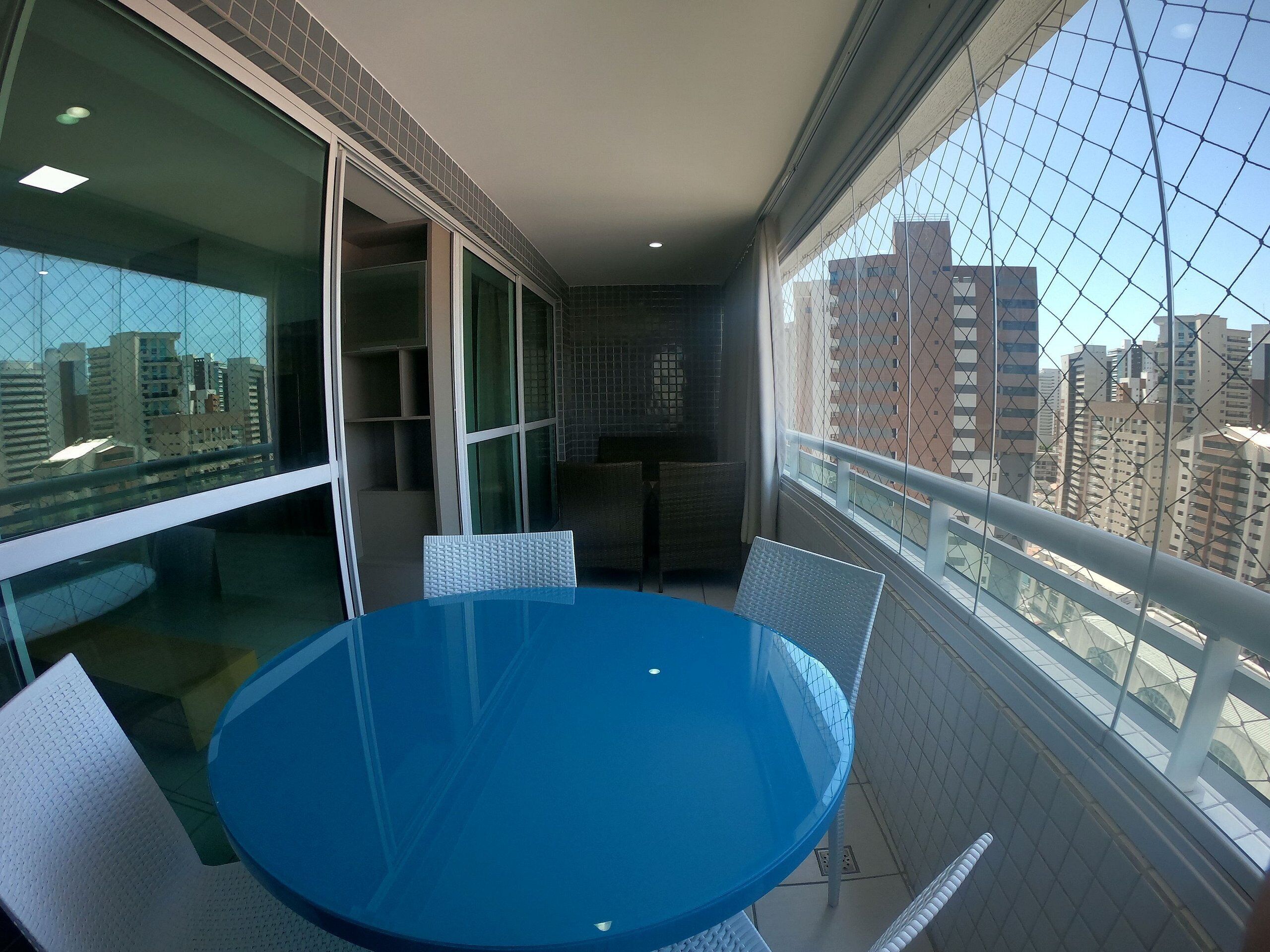 Club Apartment | Outdoor dining