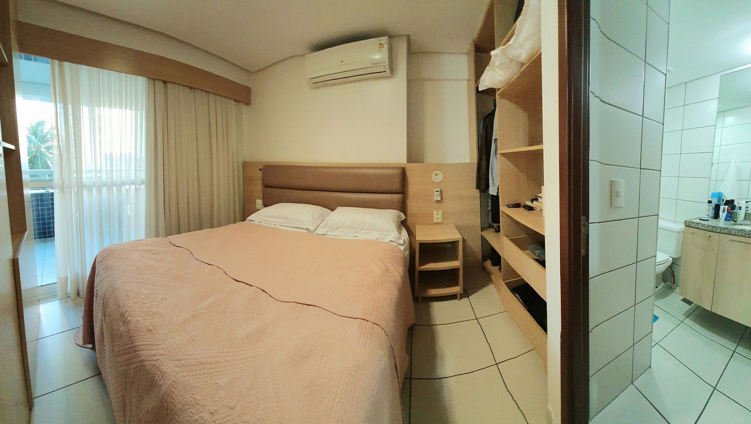 Apartment | 2 bedrooms, blackout drapes, free WiFi, bed sheets
