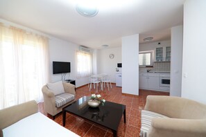 Apartment, 1 Bedroom | Individually decorated, individually furnished, iron/ironing board - Apartments Casa Mia (Crikvenica)