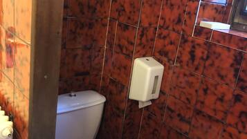 Zweibettzimmer, 2 Einzelbetten, Nichtraucher | Badezimmer