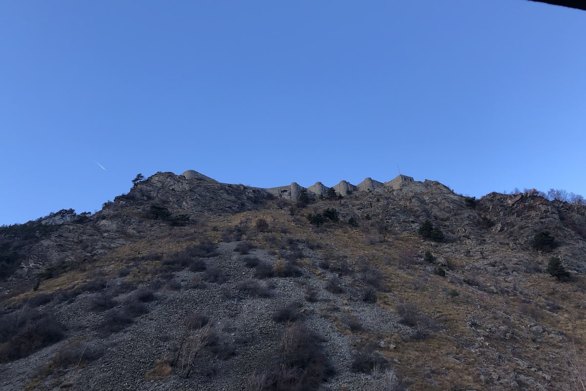 إطلالة على الجبل