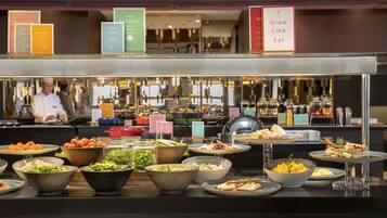 Tägliches Frühstücksbuffet gegen Gebühr