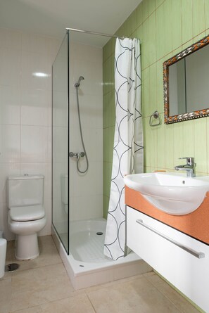 Bathroom - Villa Salinas with garden and private pool (Costa Teguise)