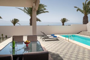 Pool - Villa Salinas with garden and private pool (Costa Teguise)