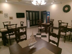 Restaurant - Capri Residency Guest House (Islamabad)