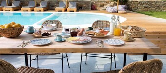 Anemoessa Luxury Villas