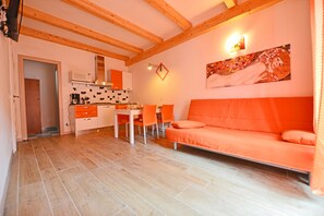 Apartment, 1 Schlafzimmer, Bergblick | Wohnbereich