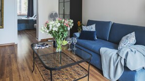 Apartamento econômico | 1 quarto, escrivaninha, espaço de trabalho para notebook