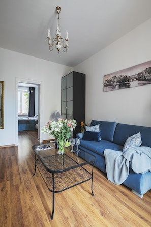 1 bedroom, individually decorated, individually furnished, desk - P&O Apartments Sandomierska (Warsaw)