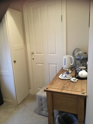 Coffee and/or coffee maker - The Tanners Arms (Brecon)