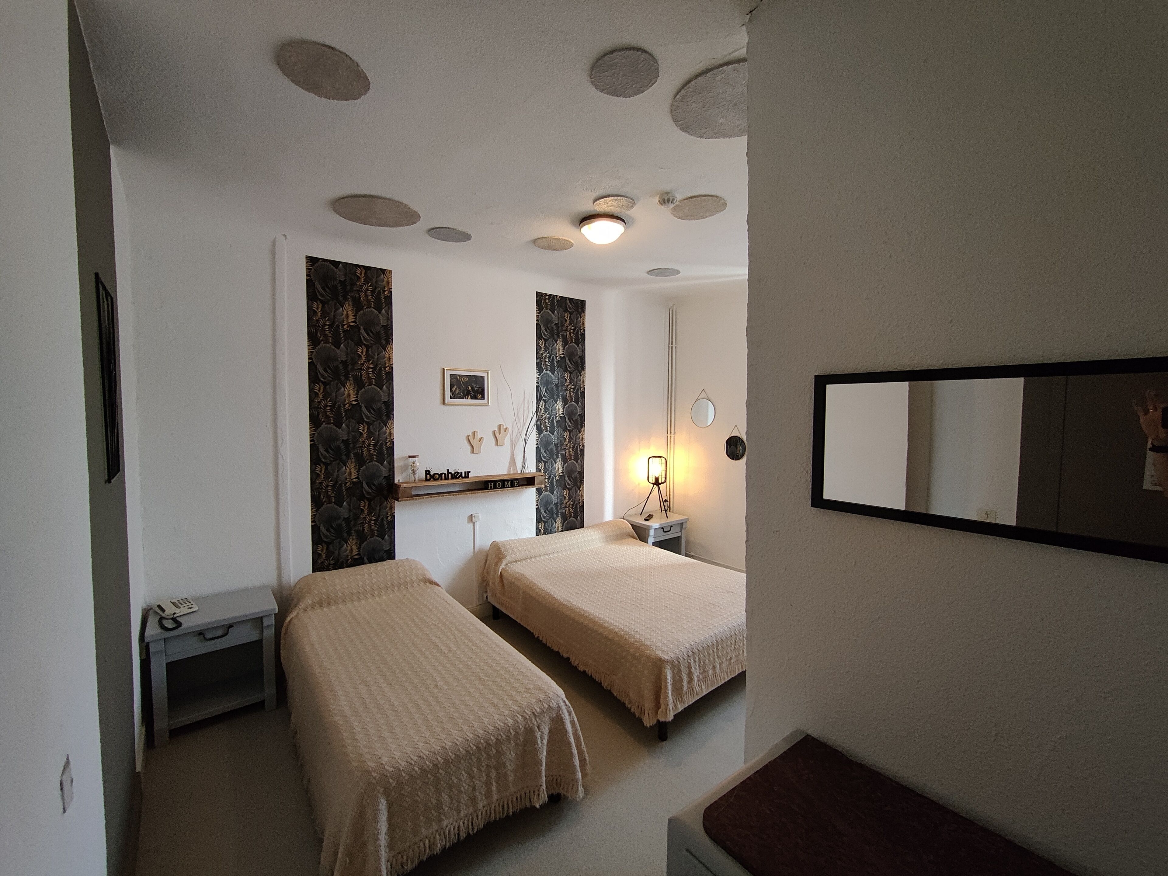 Triple Room | Individually decorated, individually furnished, rollaway beds