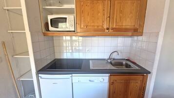 Kühlschrank, Mikrowelle, Geschirrspüler