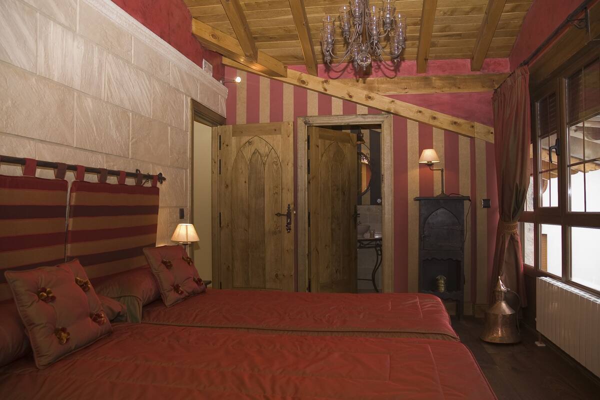 Wi-Fi de cortesia, roupa de cama