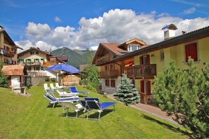 Sun deck