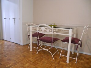 Basic Apartment, 1 Double Bed with Sofa bed, Non Smoking | Living area