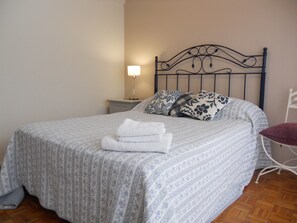 Basic Apartment, 1 Double Bed with Sofa bed, Non Smoking | 1 bedroom, in-room safe, blackout curtains, free WiFi - Florida & Cordoba By Foreign In Baires (Buenos Aires)