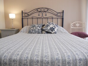 Basic Apartment, 1 Double Bed with Sofa bed, Non Smoking