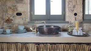 Deluxe Apartment, 1 Bedroom (1st Floor) | Private kitchenette | Espresso maker, fridge - Opora Country Living (Nafplio)