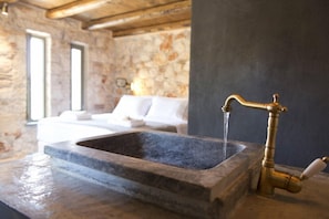 1 chambre, literie de qualité supérieure, décoration personnalisée