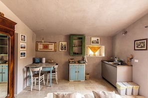 Quarto clássico | 6 quartos, escrivaninha, ferros/tábuas de passar roupa