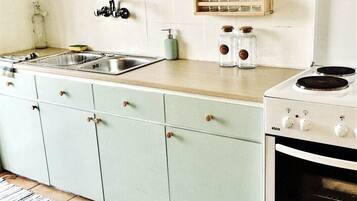 Fridge, microwave, espresso maker, coffee/tea maker