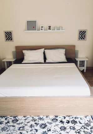 2 bedrooms - Little cottage by the sea  (Chalkoutsi)