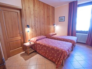 Soundproofing, cots/infant beds - Residence Hotel Moderno (Gaby)