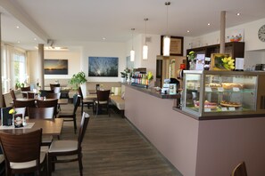 Dining - Café Sonnenschein & Pension (Bad Oeynhausen)