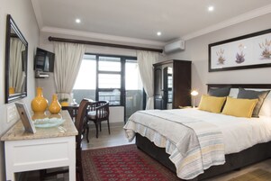 Luxury Room | Egyptian cotton sheets, premium bedding, in-room safe