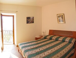 2 Schlafzimmer, Babybetten, kostenloses WLAN