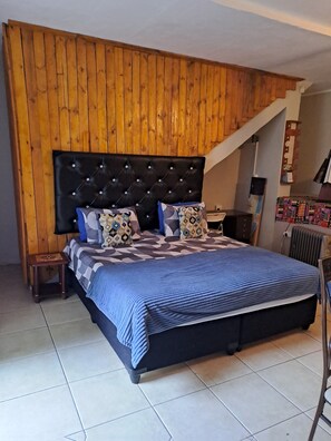 Deluxe Cabin (Unit 4)