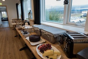 Daily buffet breakfast for a fee