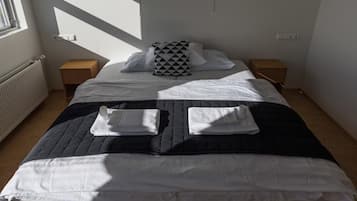Chambre Double Standard, salle de bains privée | Bureau, rideaux occultants, Wi-Fi gratuit, draps fournis